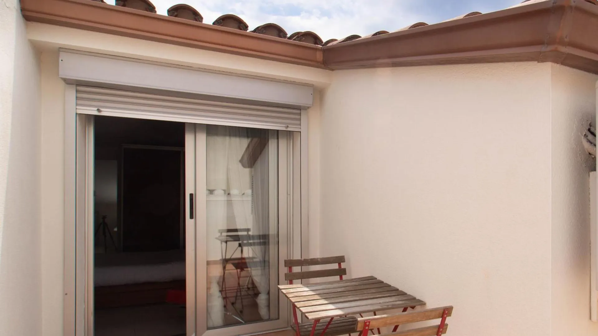 דירות ז'ירונה Sand Bay Beach Duplex